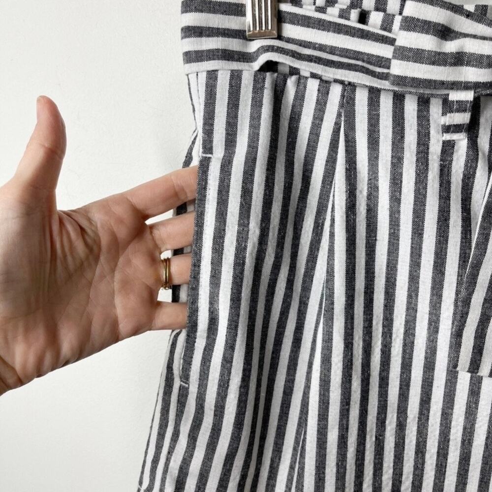 Love Tree Women's Chino Shorts Size S Gray & White Striped Paperbag Waist Belted - Picture 4 of 8